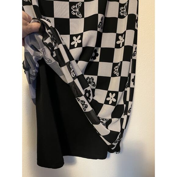 Forever 21 Black White Checkered Midi Pencil Skirt Medium Flower Butterfly Goth - Picture 4 of 9